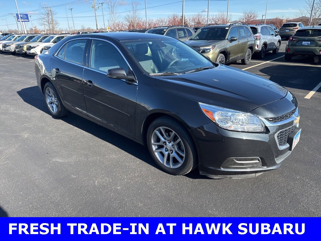 2015 Chevrolet Malibu 1LT photo 2