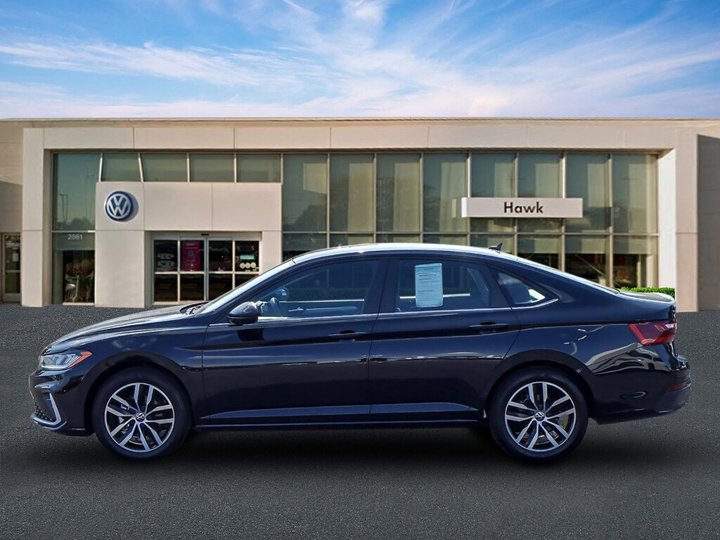 Used 2025 Volkswagen Jetta SE SE Auto