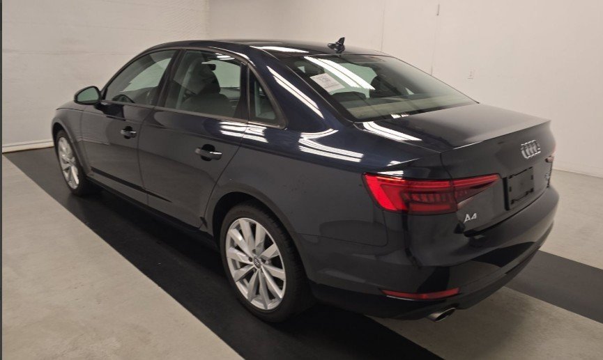 2017 Audi A4 TFSI Ultra Premium photo 3