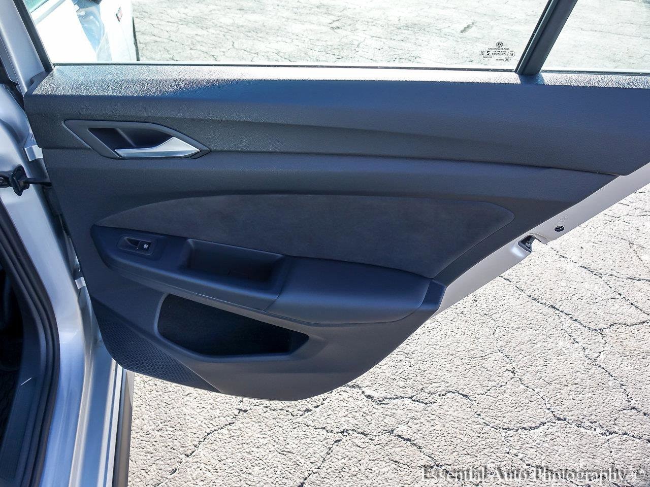 2023 VOLKSWAGEN GOLF GTI - Image 19