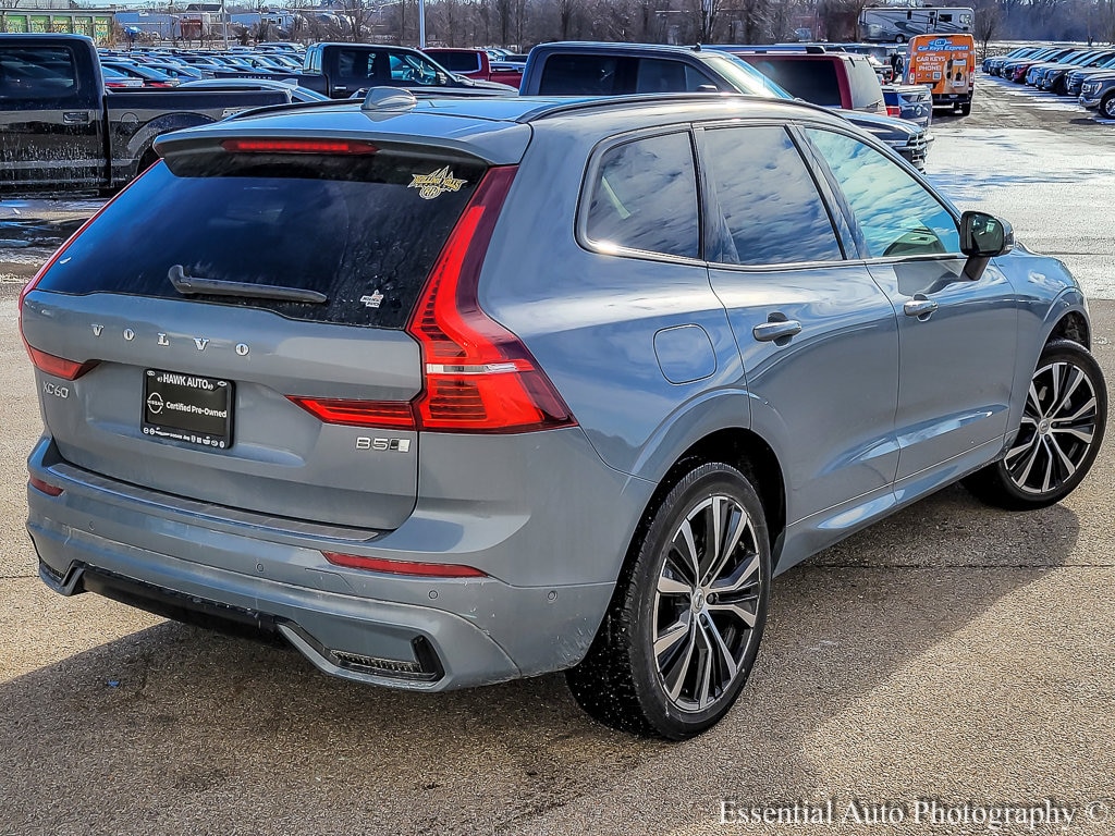 2023 VOLVO XC60 - Image 7