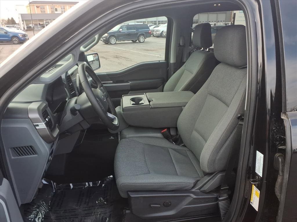 2025 FORD F-150 - Image 24