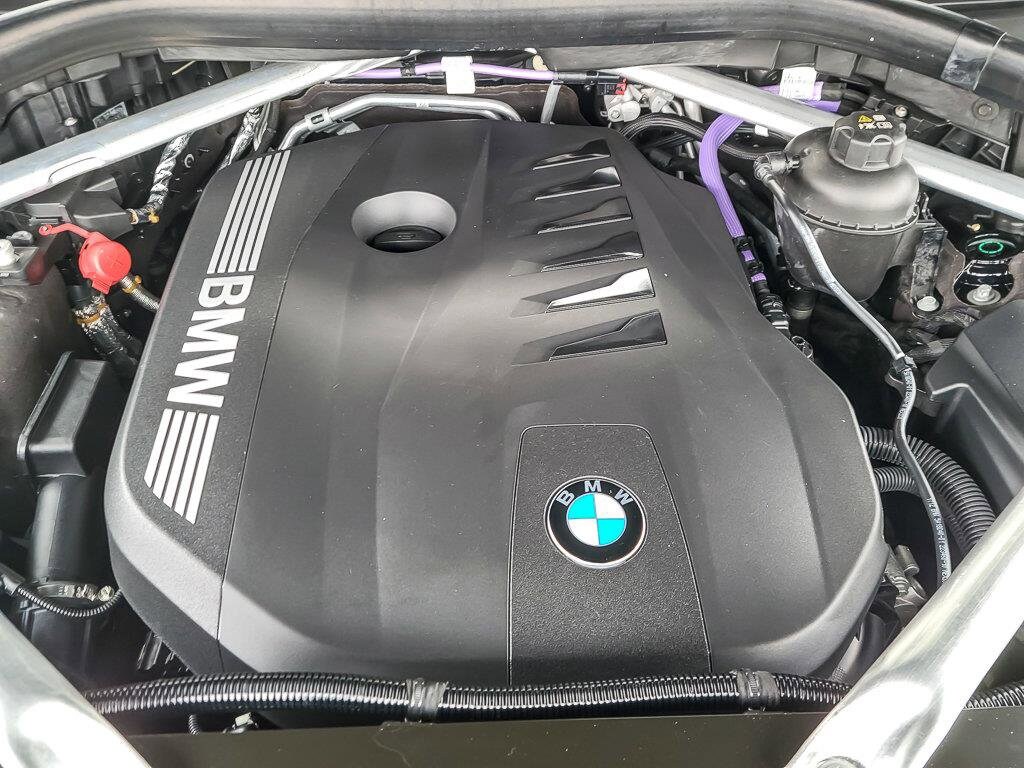 2023 BMW X7 - Image 33