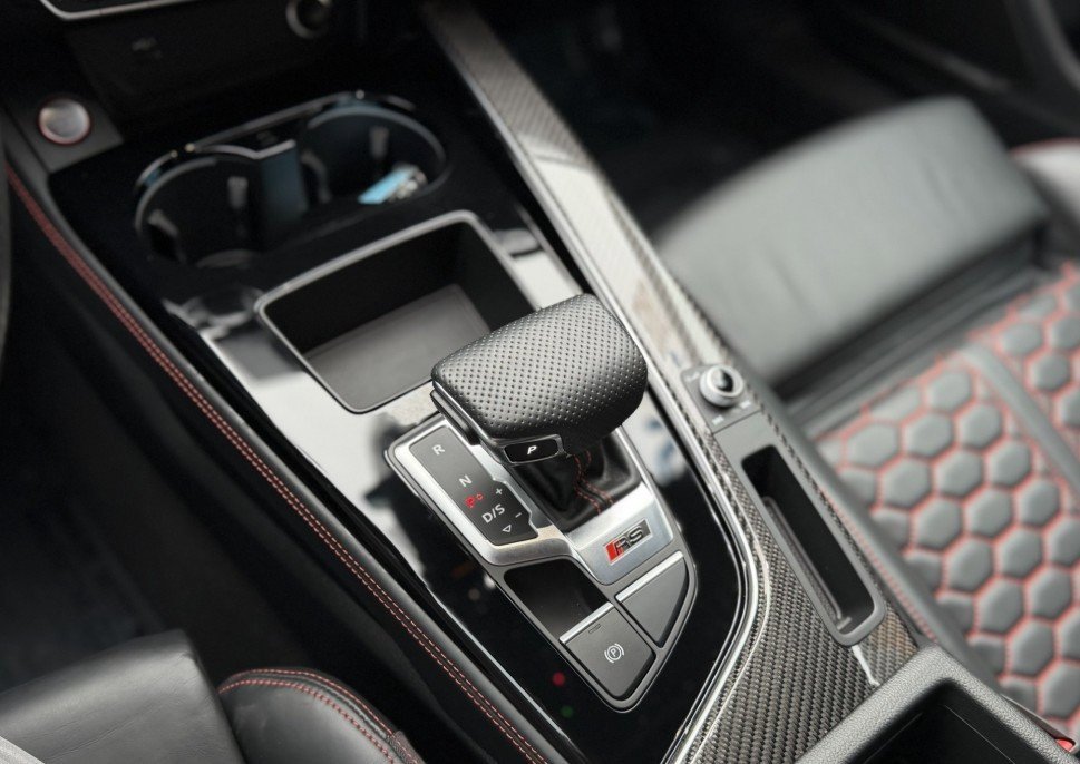 2022 Audi RS 5 photo 2