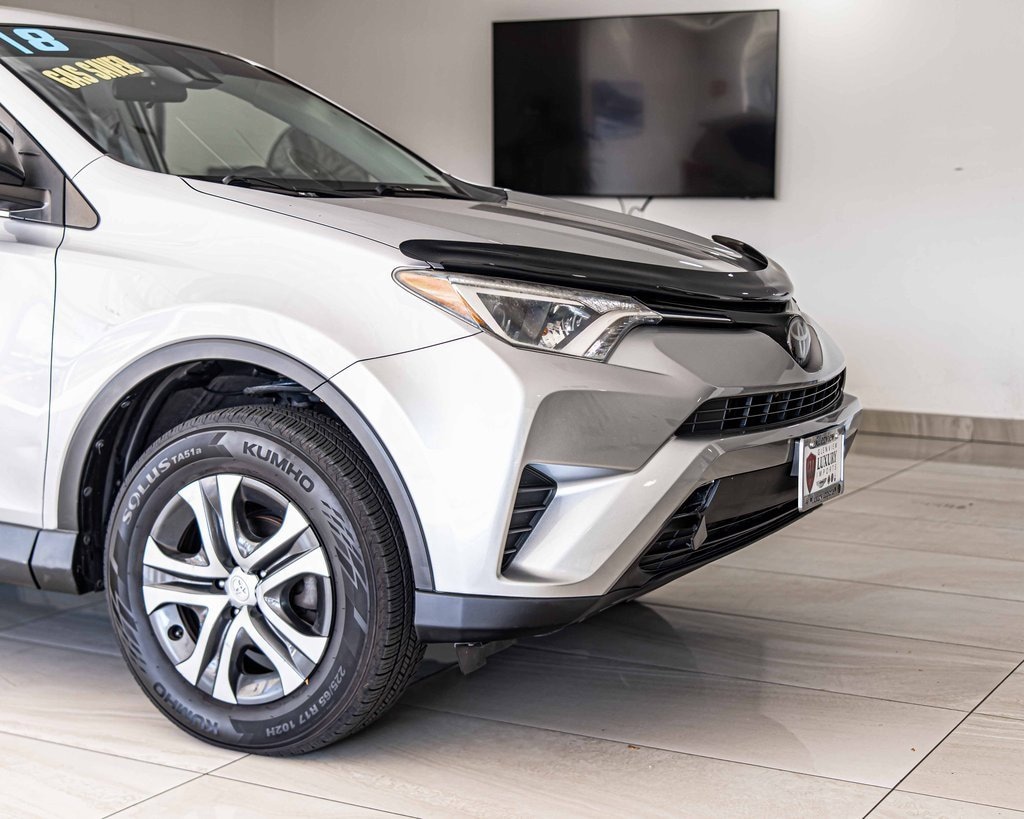 Used 2018 Toyota RAV4 LE LE FWD
