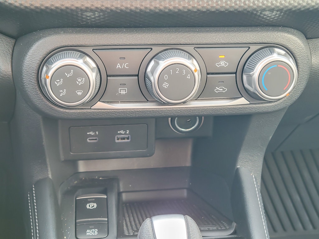 2024 NISSAN KICKS - Image 14