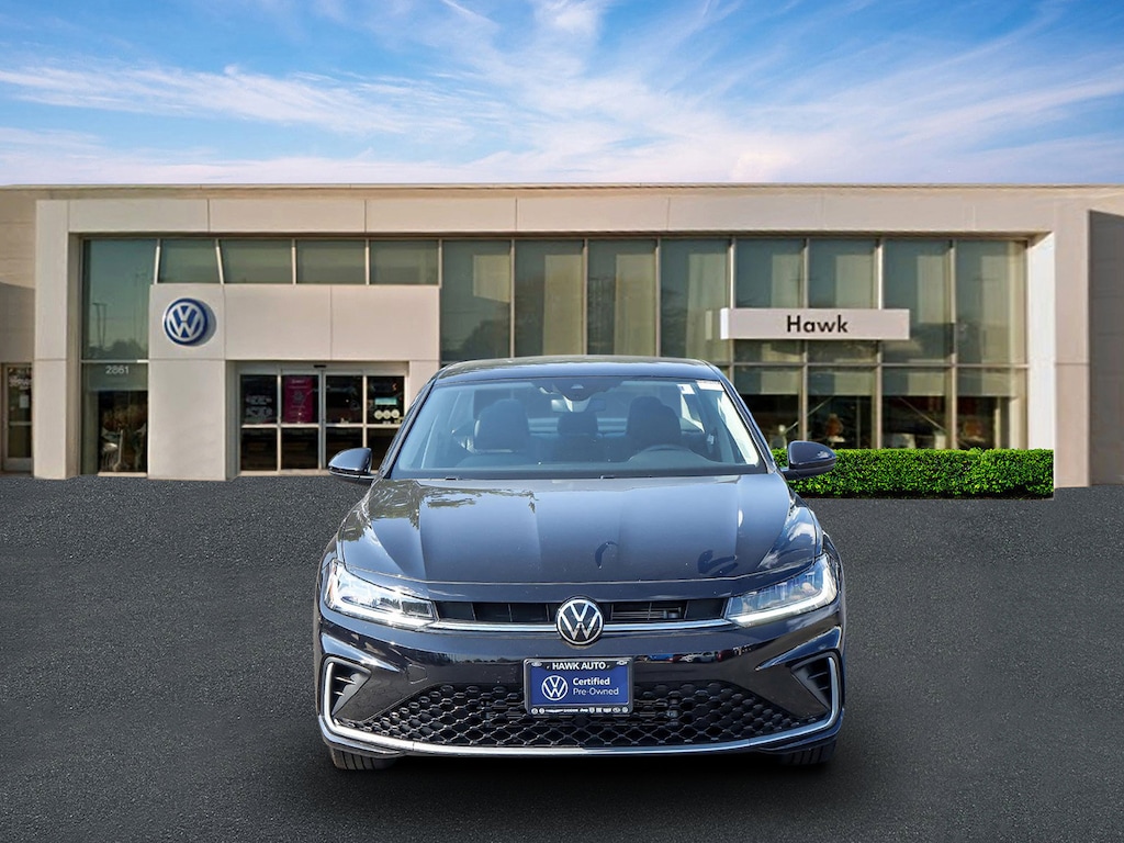 Used 2025 Volkswagen Jetta SE SE Auto
