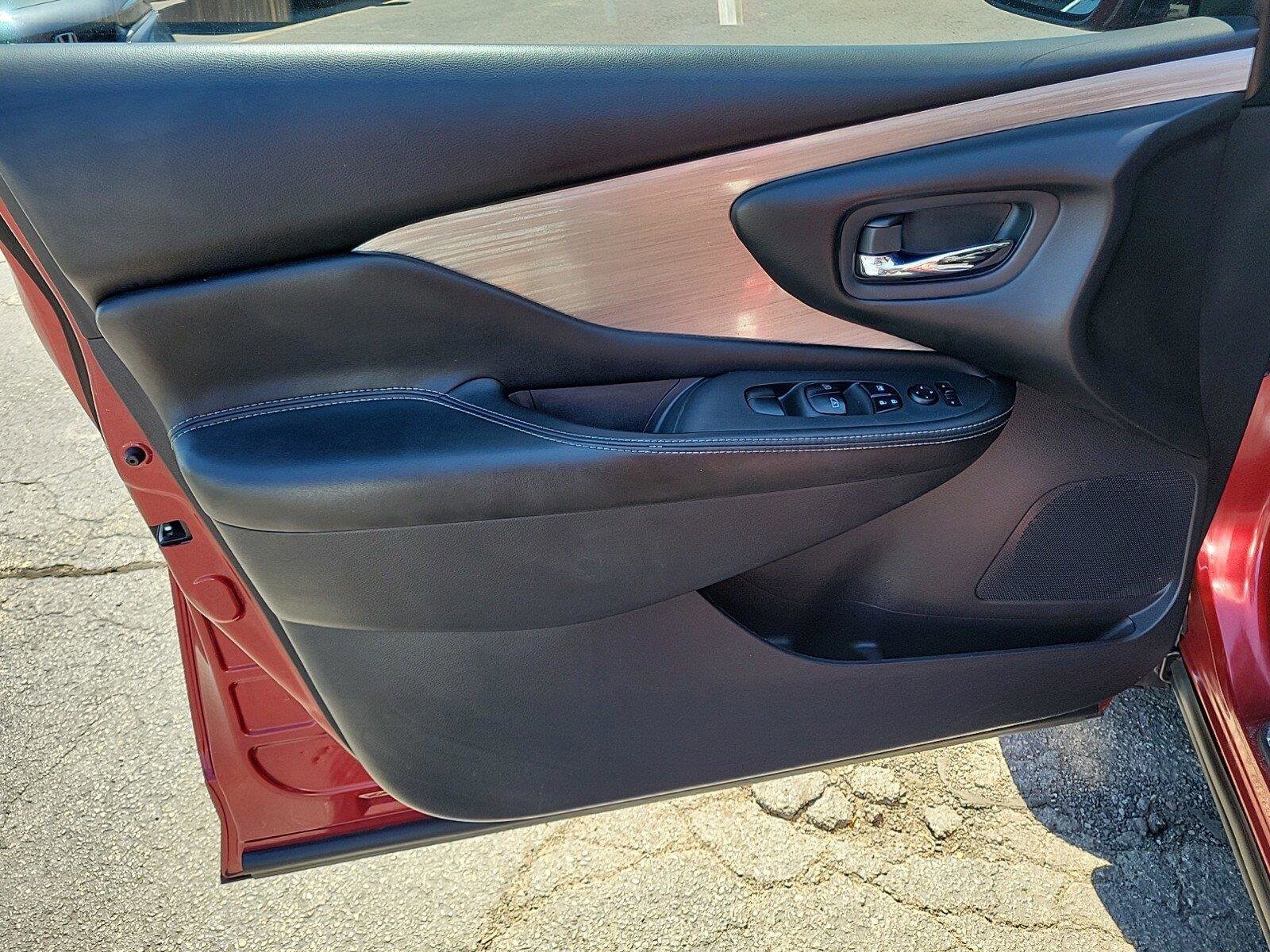 2017 NISSAN MURANO - Image 24