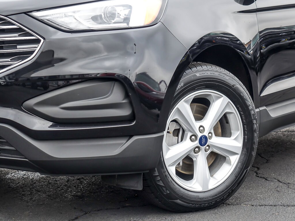 2022 Ford Edge SE photo 2