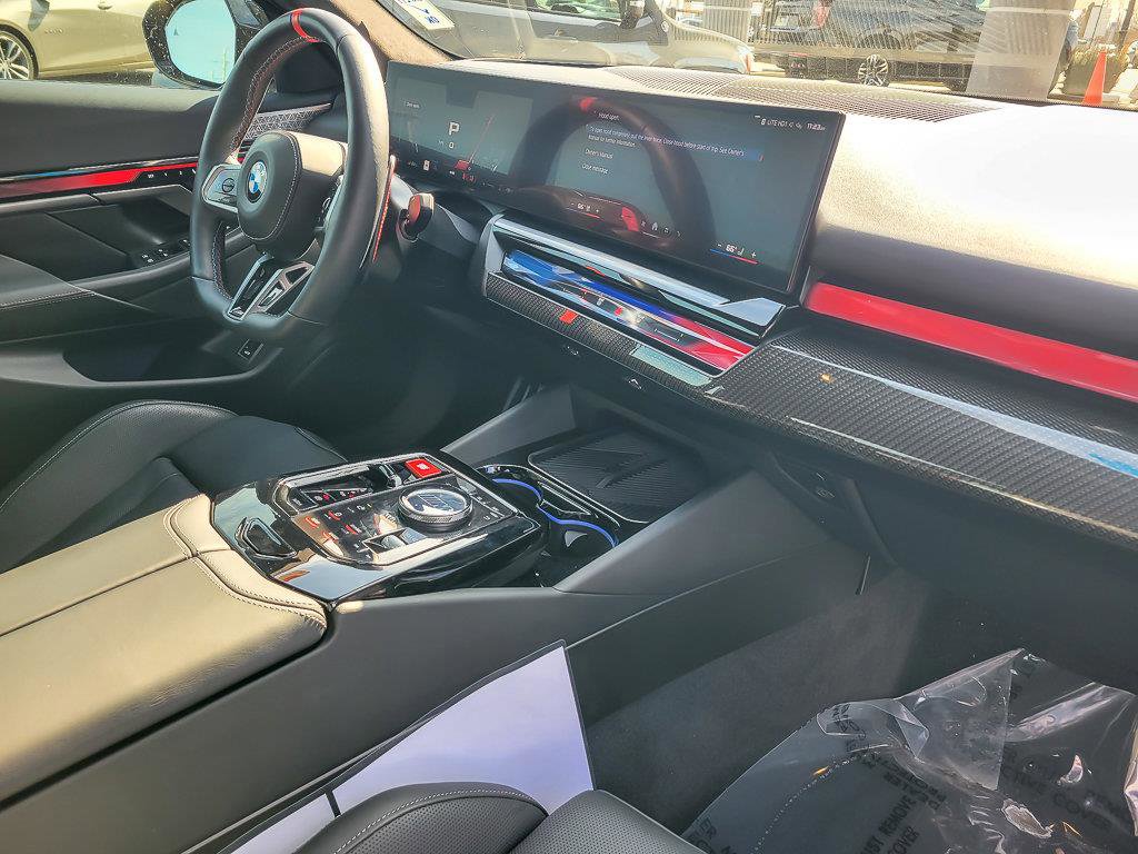 2025 BMW M5 - Image 28