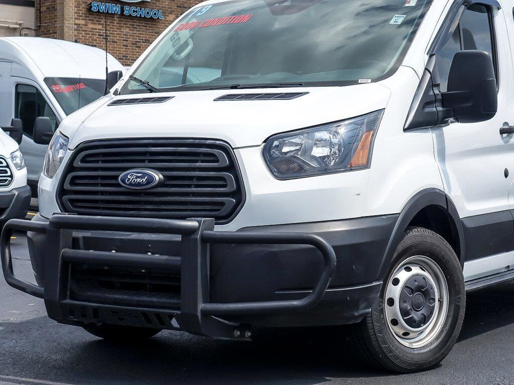 2019 Ford Transit Passenger XL photo 2