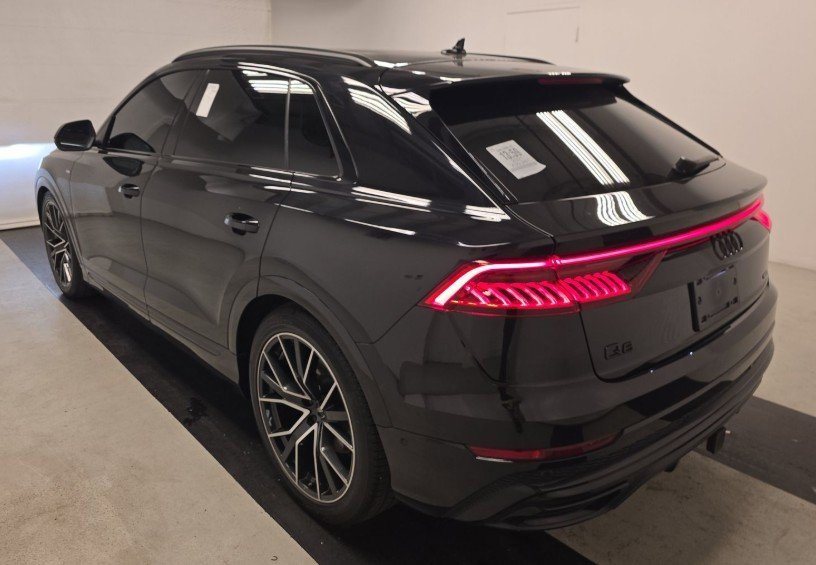 2021 Audi Q8 Prestige 55 photo 3