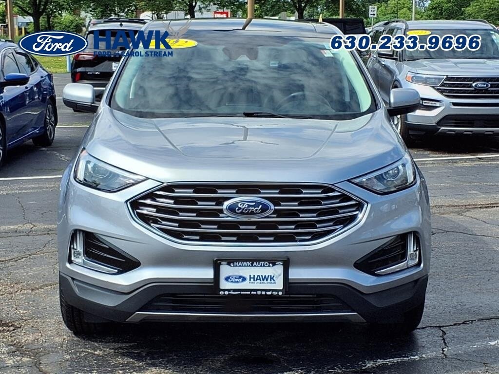 2022 Ford Edge SEL photo 2