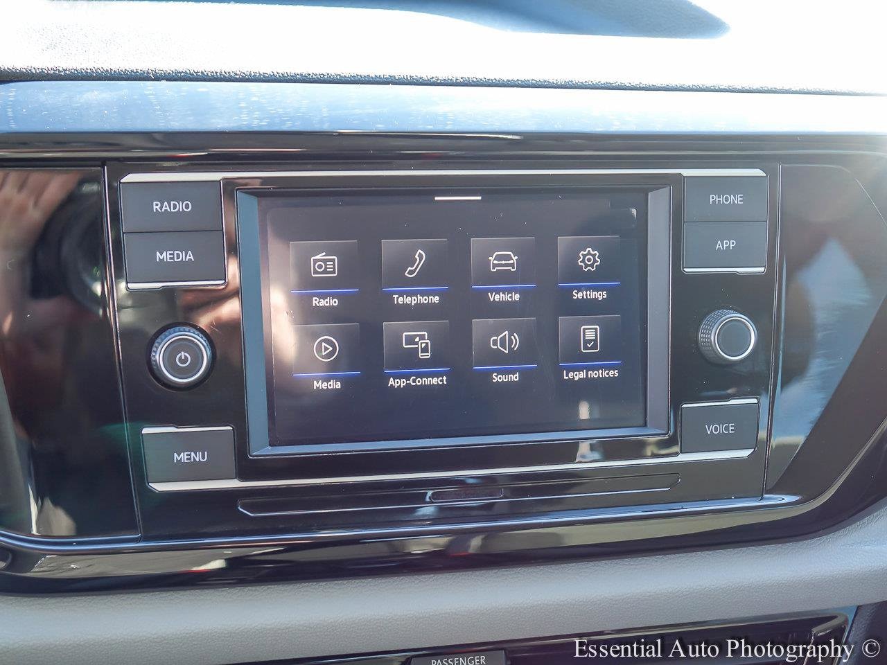 2022 VOLKSWAGEN TAOS - Image 13