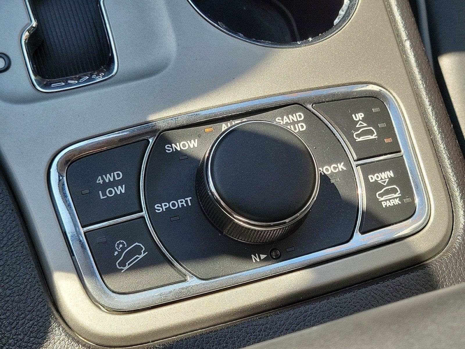 2013 JEEP GRAND CHEROKEE - Image 26