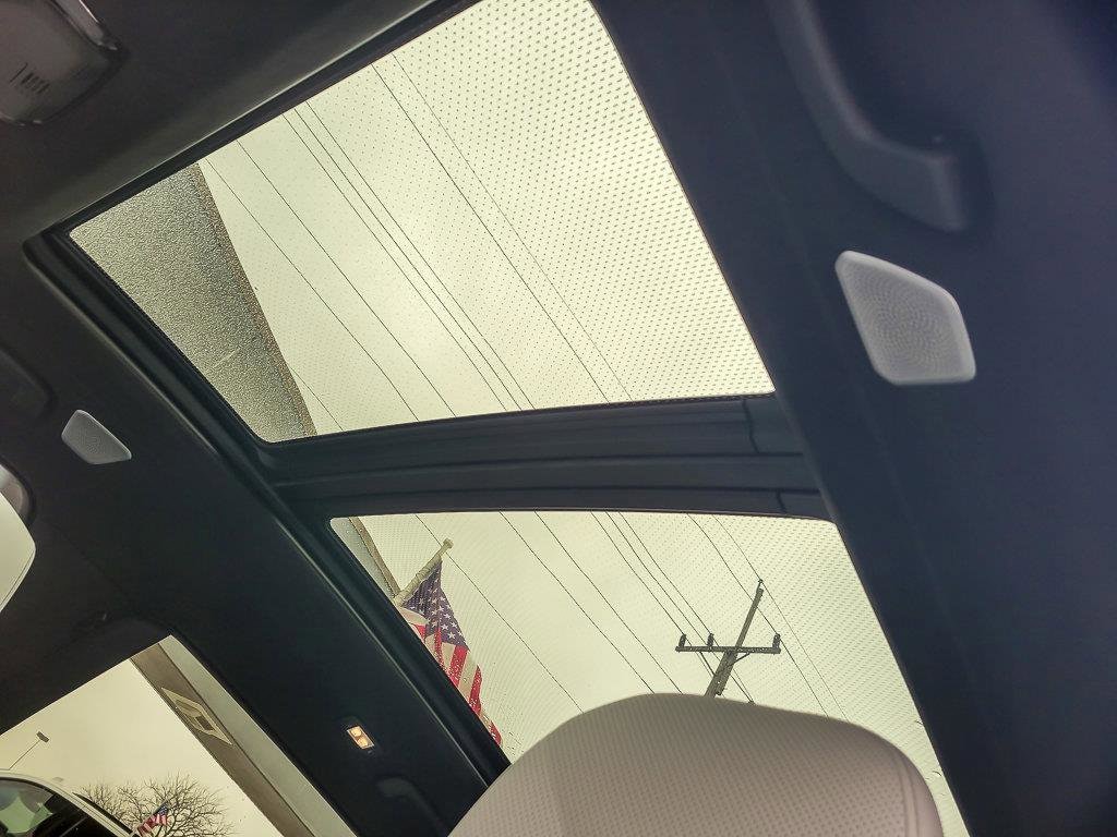 2023 BMW X7 - Image 15