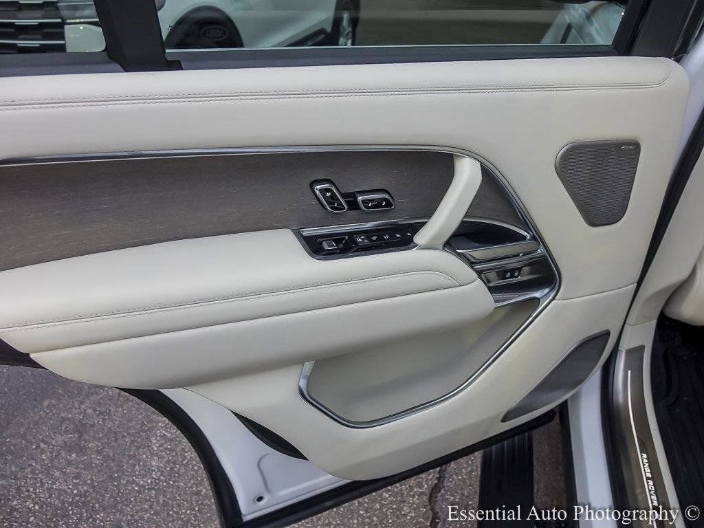 2025 Land Rover Range Rover SV - Photo 29