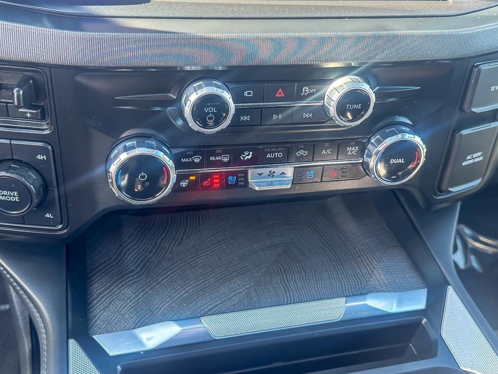 2025 FORD F-450 - Image 24