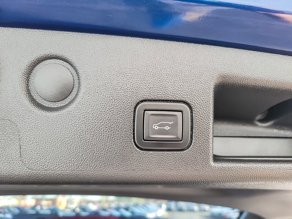 2023 CHEVROLET EQUINOX - Image 19
