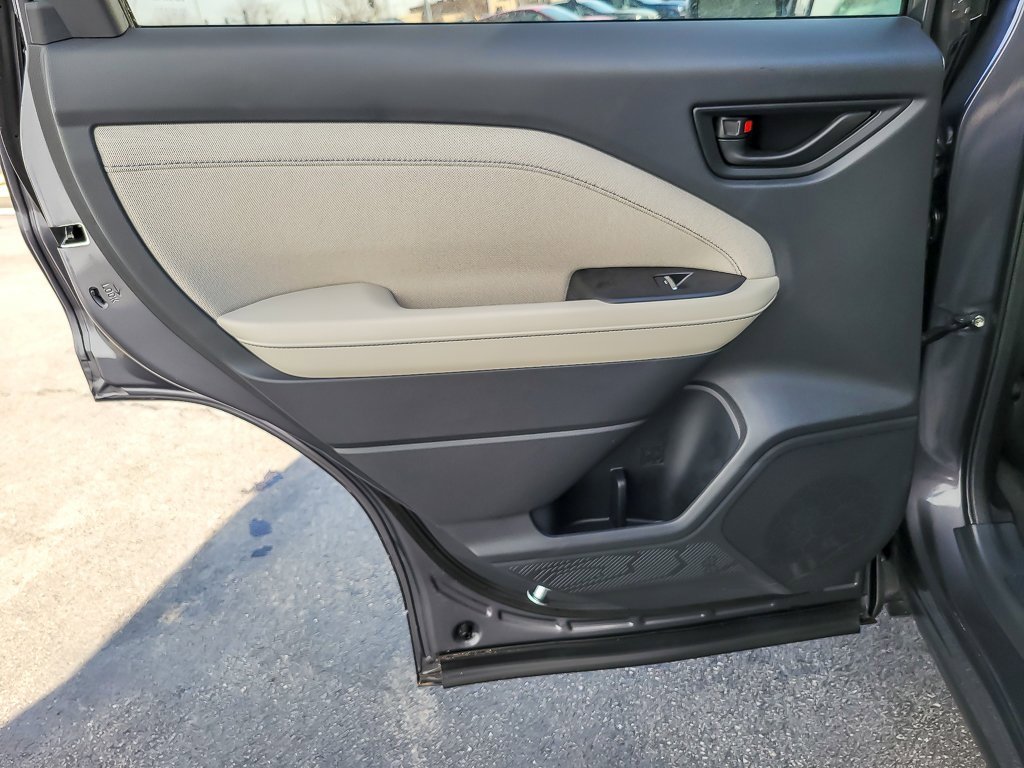 2026 SUBARU FORESTER - Image 18