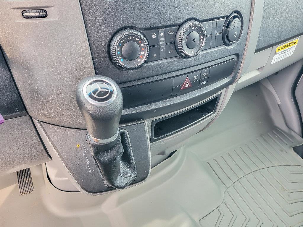 2015 MERCEDES-BENZ SPRINTER - Image 19