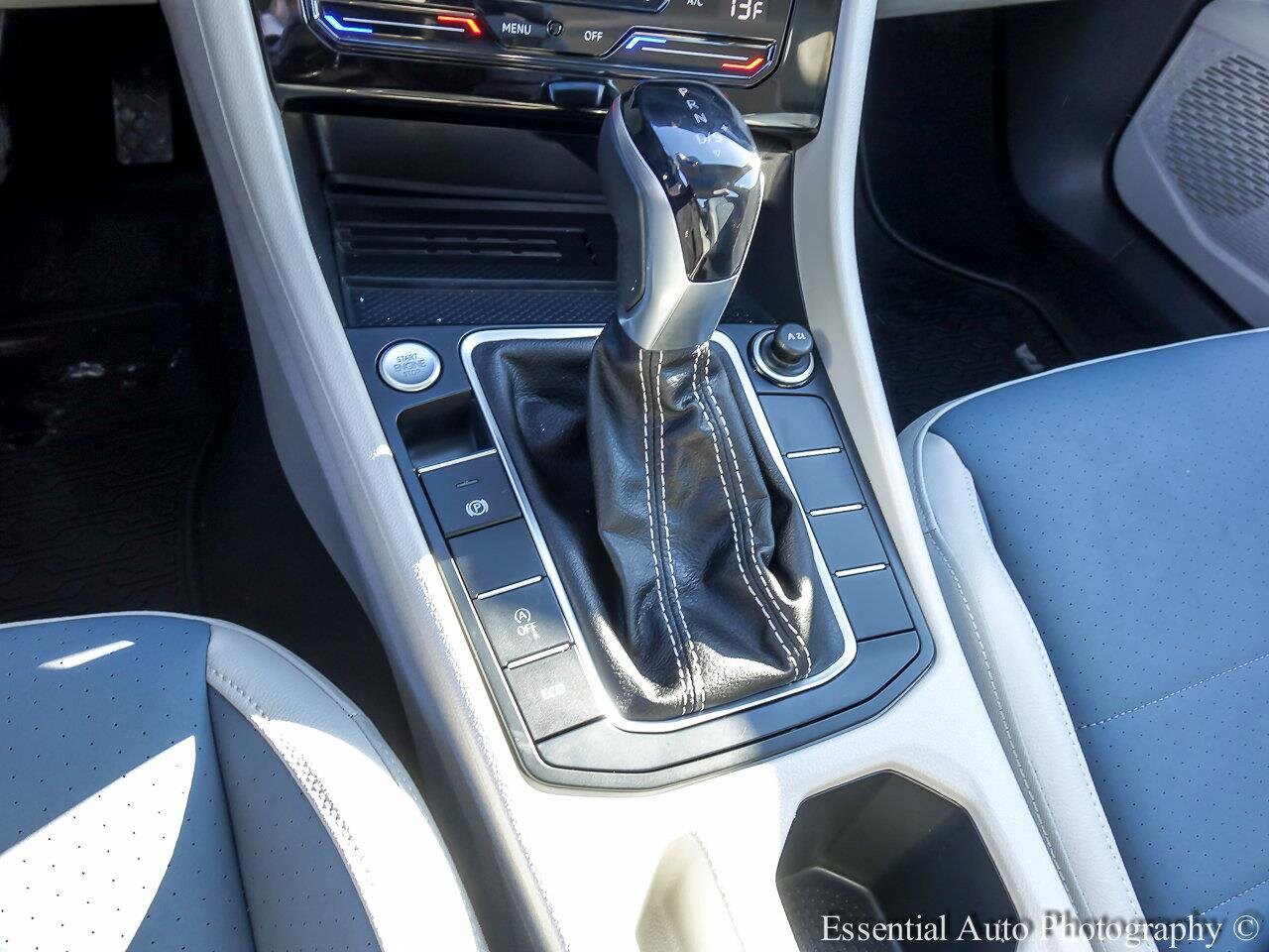 2025 VOLKSWAGEN JETTA - Image 17