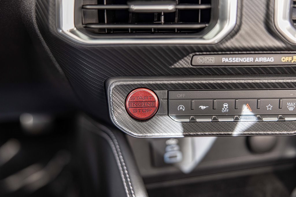 2025 FORD MUSTANG - Image 29