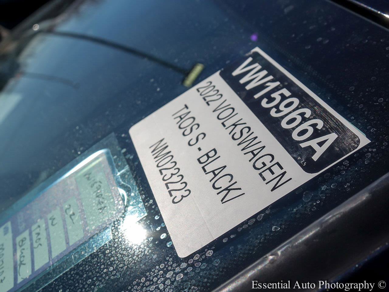 2022 VOLKSWAGEN TAOS - Image 25