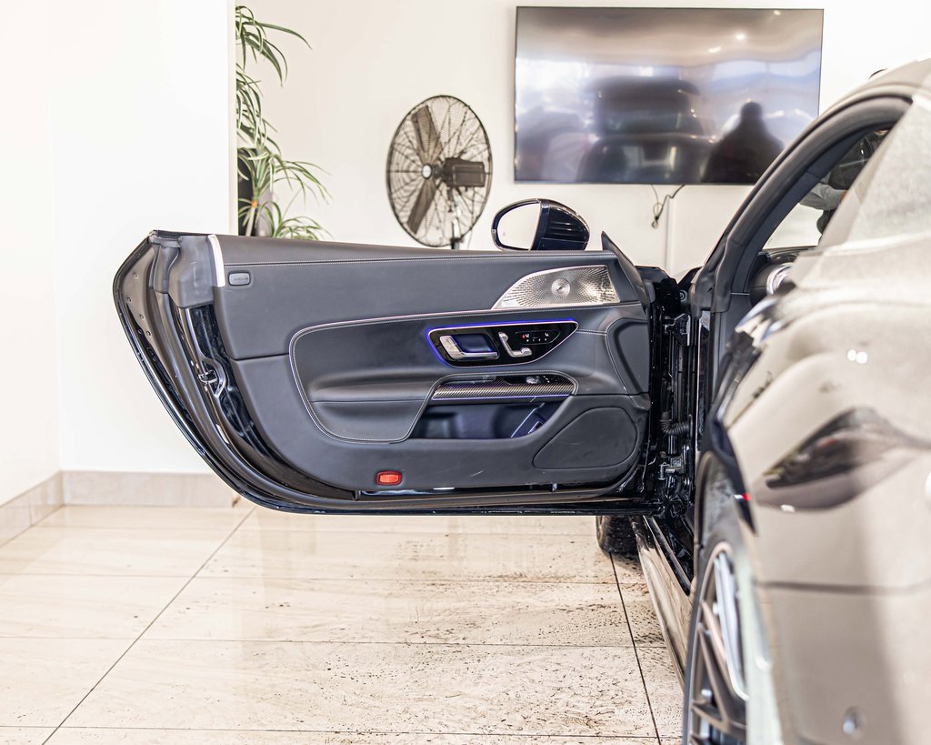 2025 MERCEDES-BENZ AMG GT - Image 29