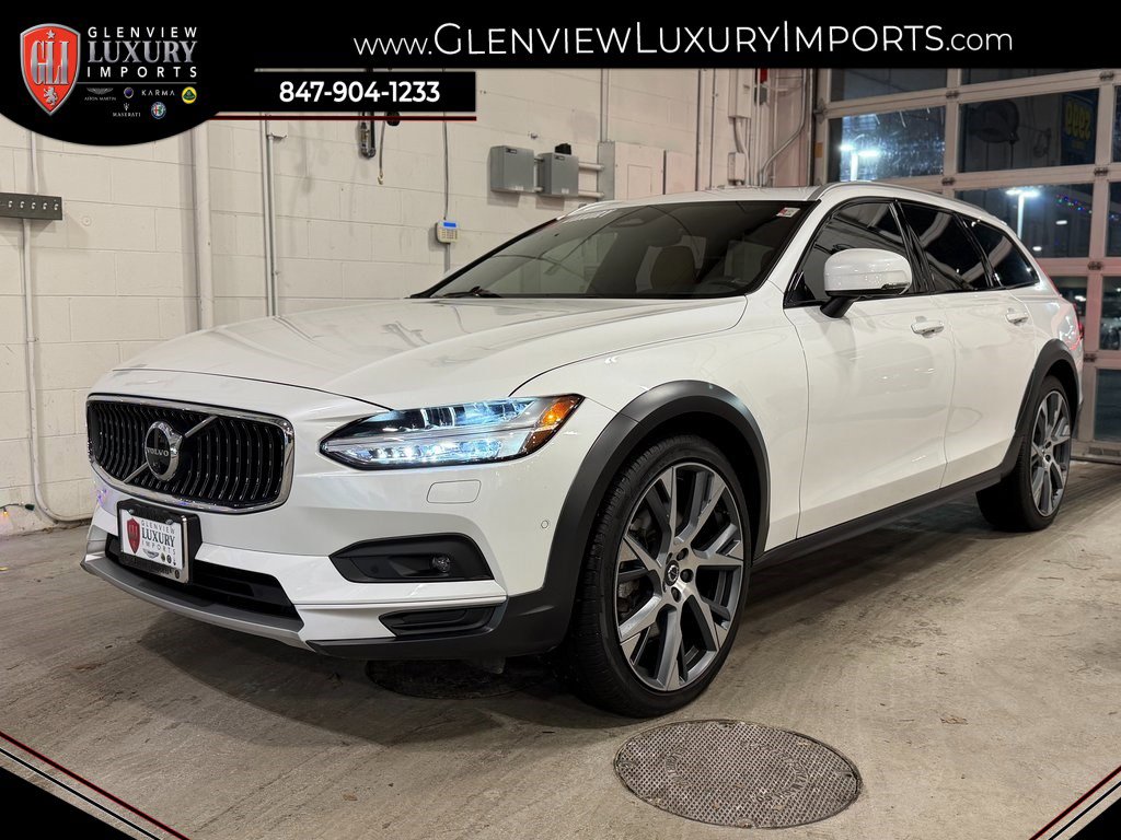 2023 Volvo V90 Cross Country Ultimate's photo