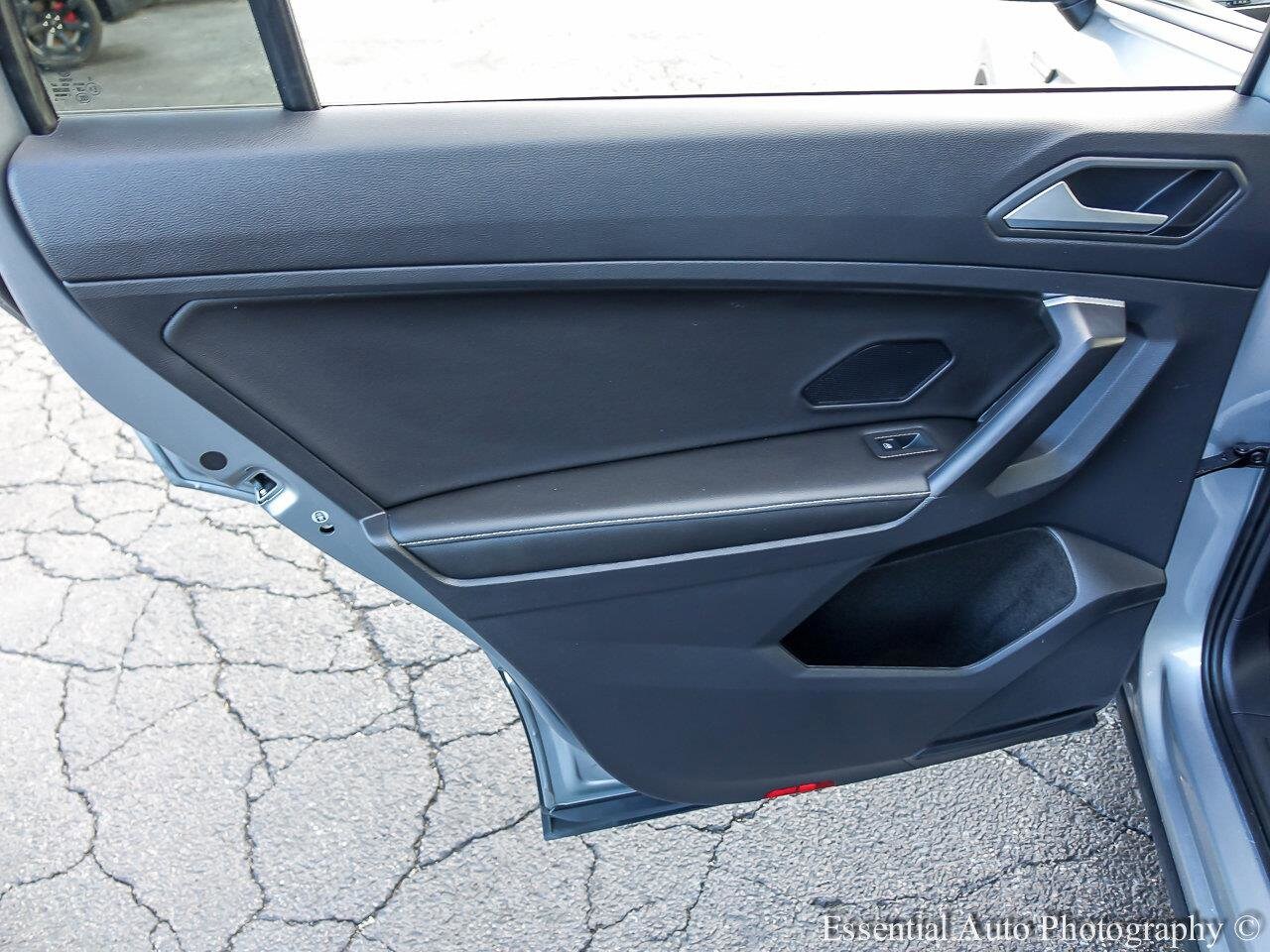 2023 VOLKSWAGEN TIGUAN - Image 19