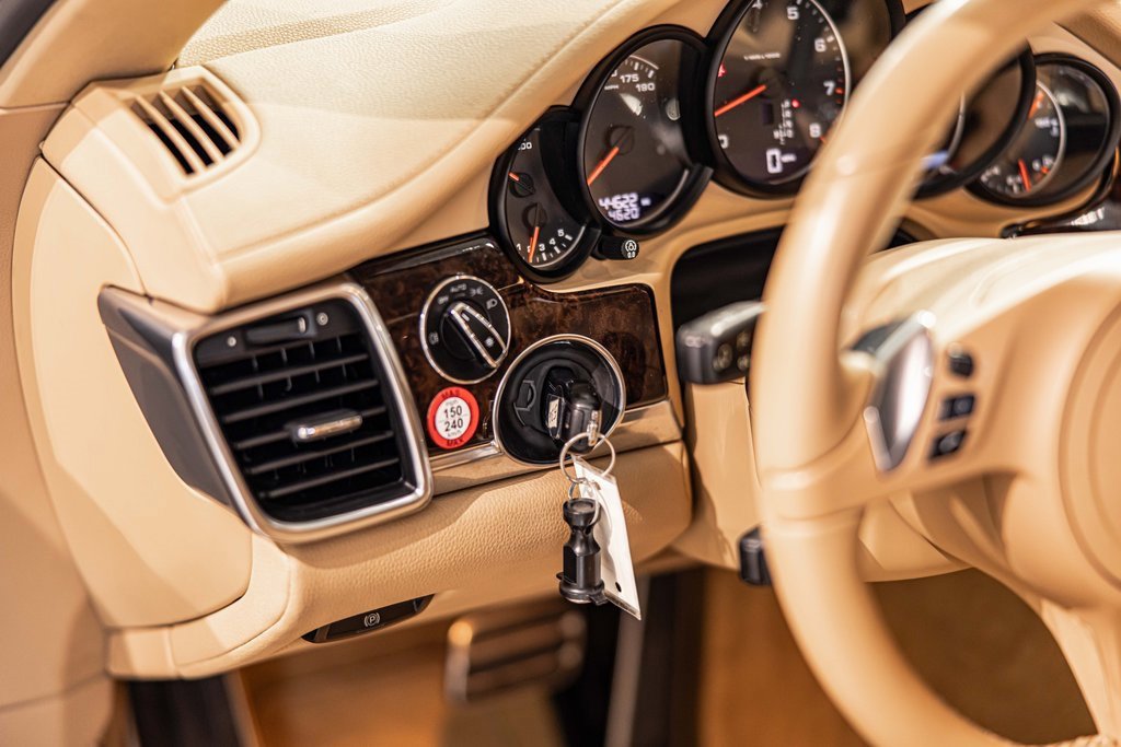 2016 PORSCHE PANAMERA - Image 21