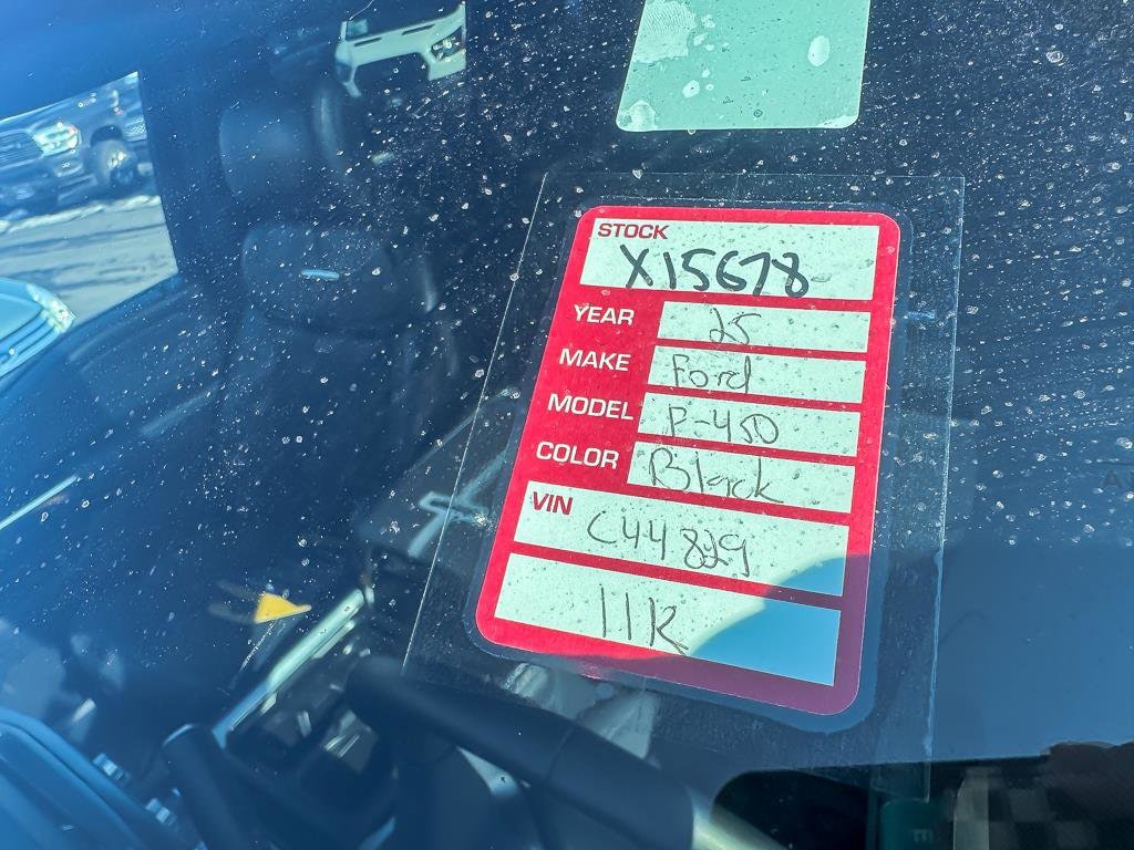 2025 FORD F-450 - Image 33