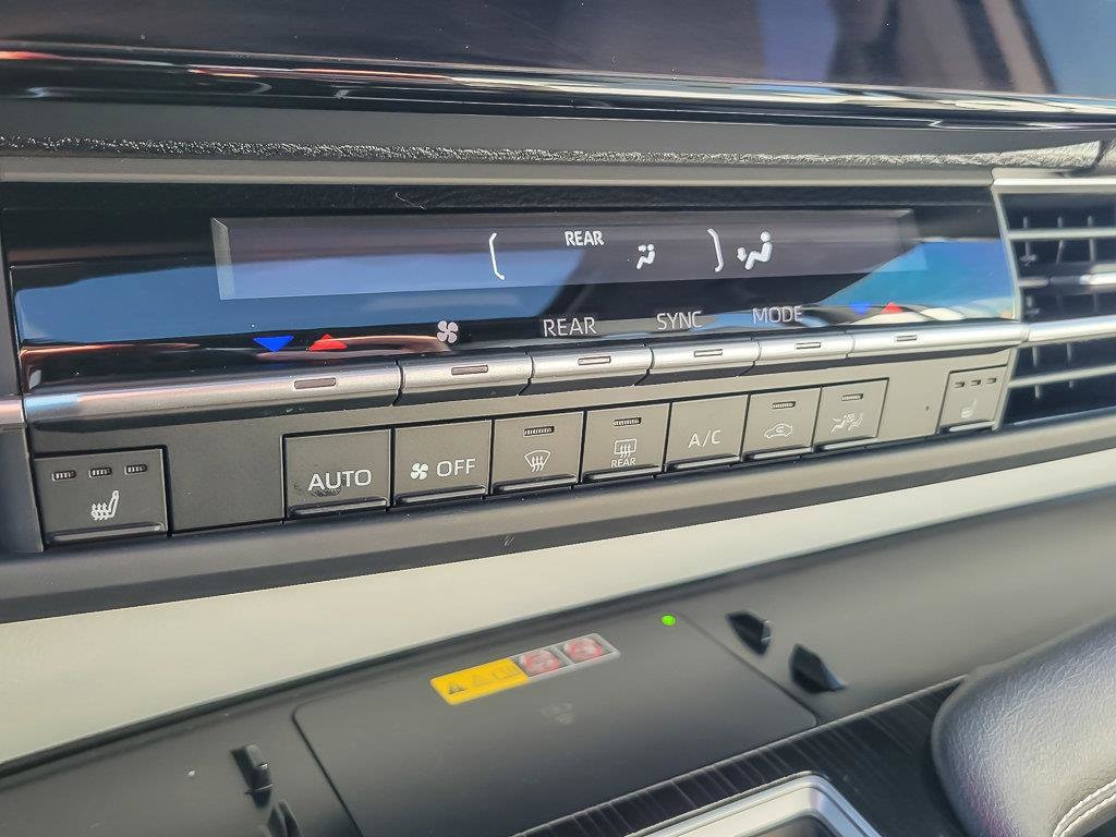 2025 TOYOTA SIENNA - Image 24