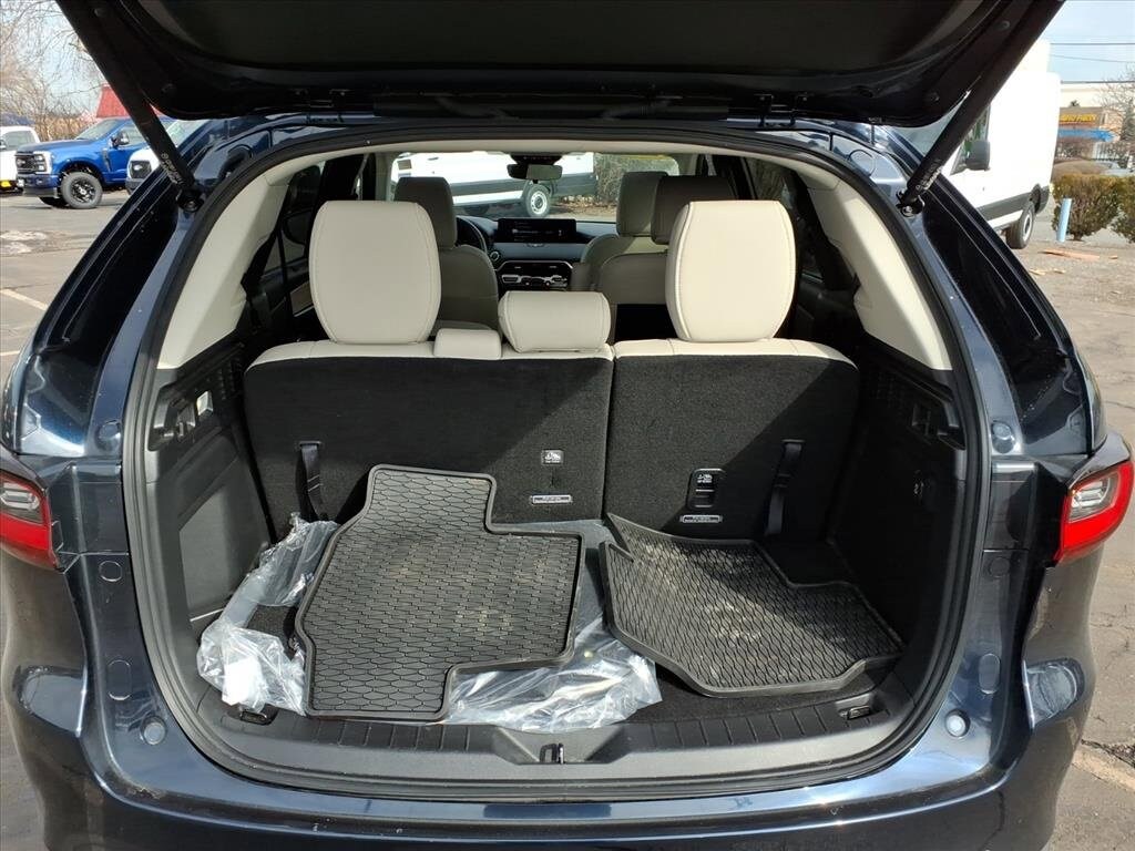 2025 MAZDA CX-90 - Image 32