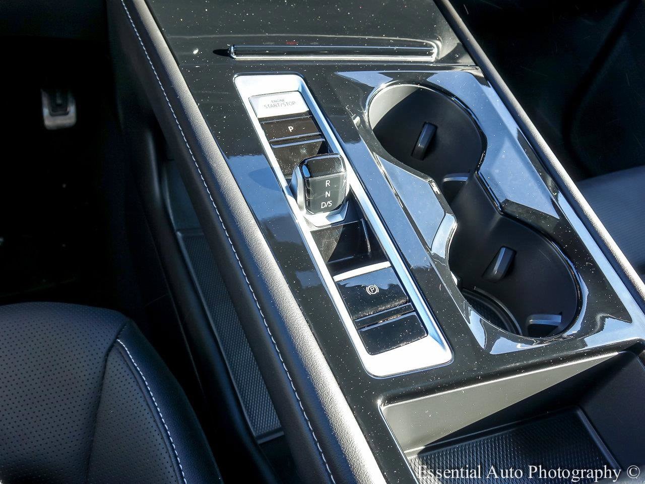 2025 VOLKSWAGEN ATLAS CROSS SPORT - Image 18