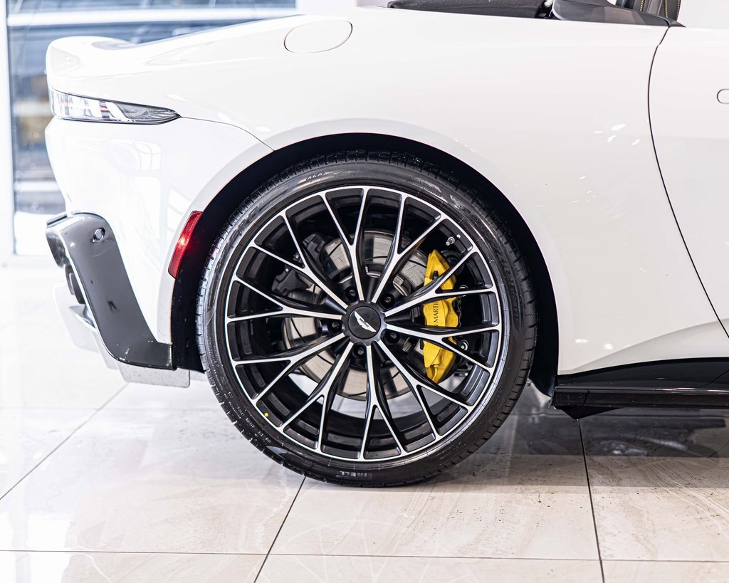 2023 ASTON MARTIN VANTAGE - Image 11