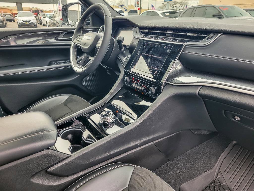 2023 JEEP GRAND CHEROKEE - Image 28