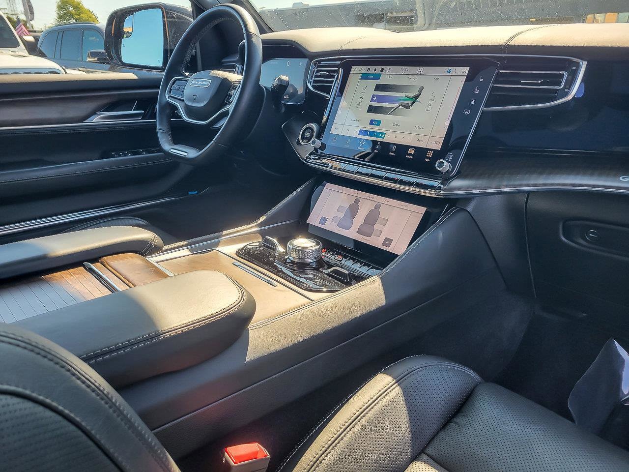 2023 JEEP GRAND WAGONEER - Image 33