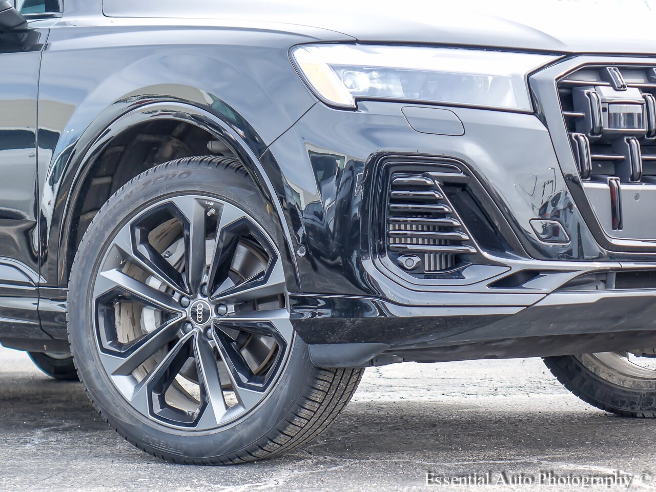Used 2025 Audi Q7 Premium Plus with VIN WA1LVBF72SD009044 for sale in Plainfield, IL