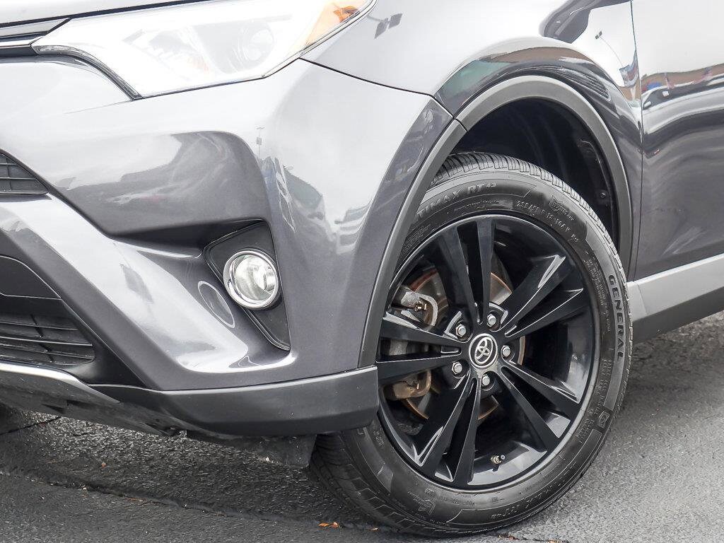 2018 Toyota RAV4 XLE photo 3