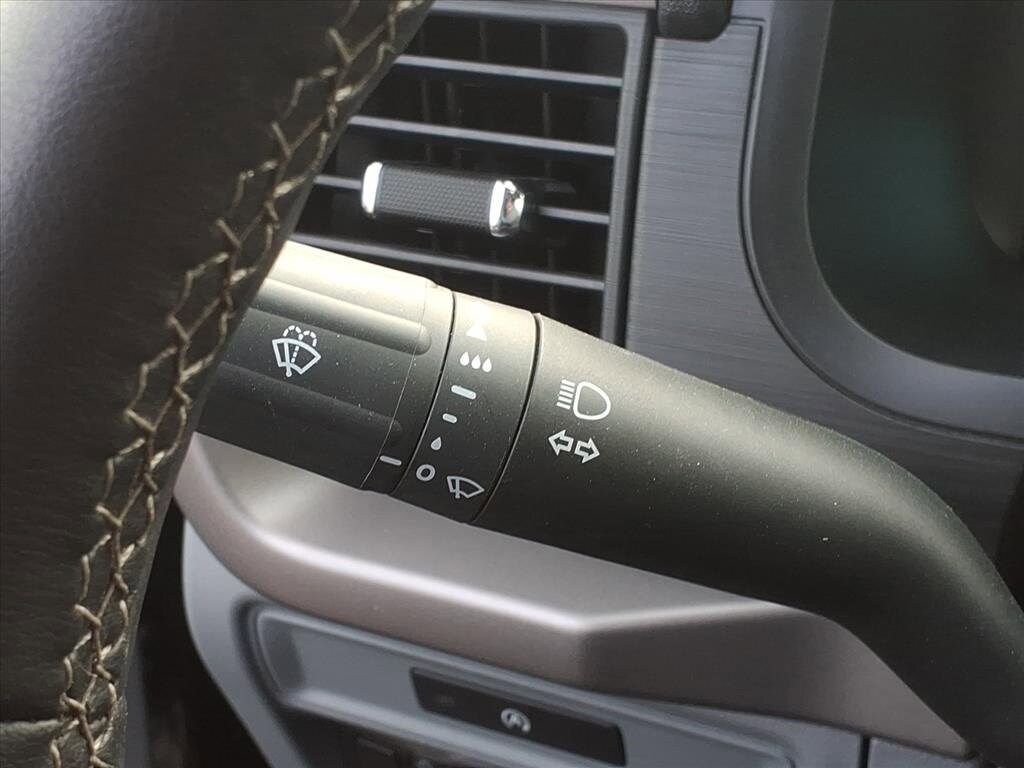 2025 FORD F-150 - Image 18