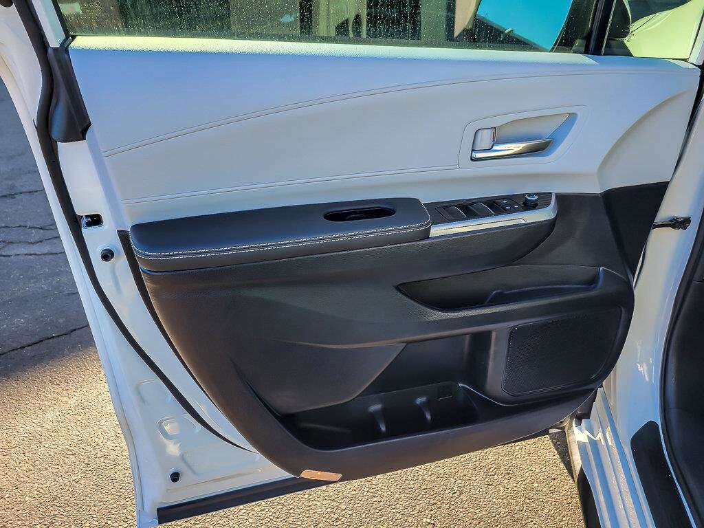 2025 TOYOTA SIENNA - Image 26