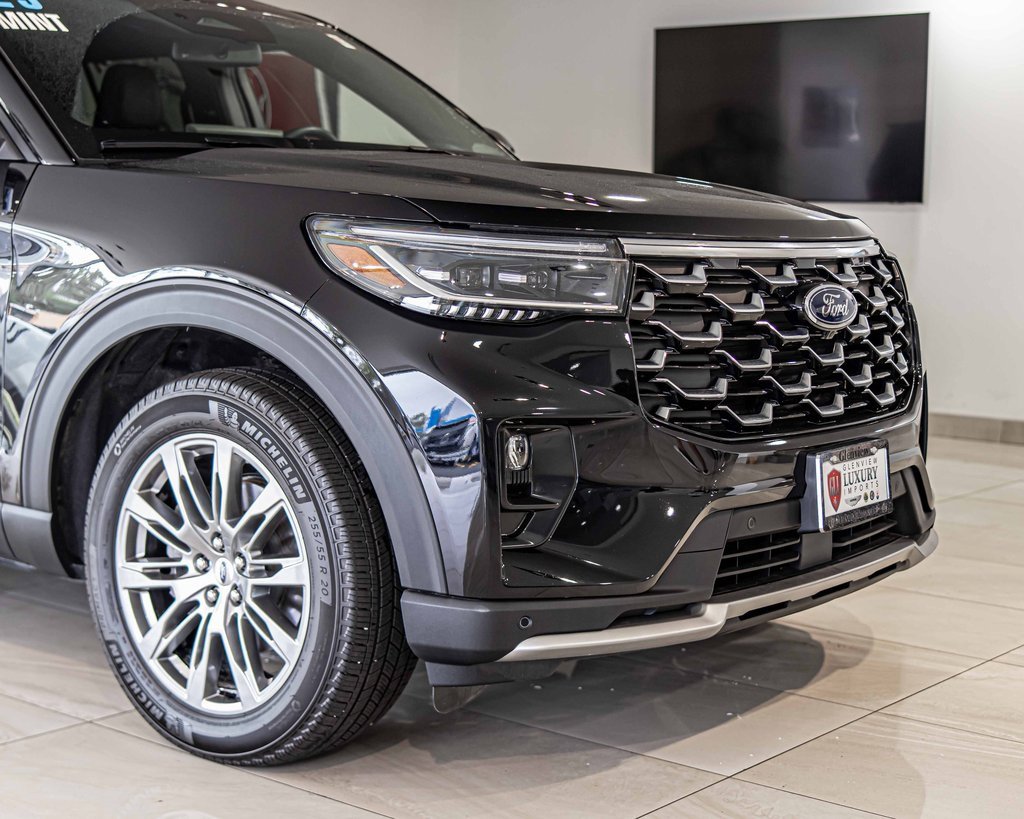 2025 Ford Explorer Platinum photo 3