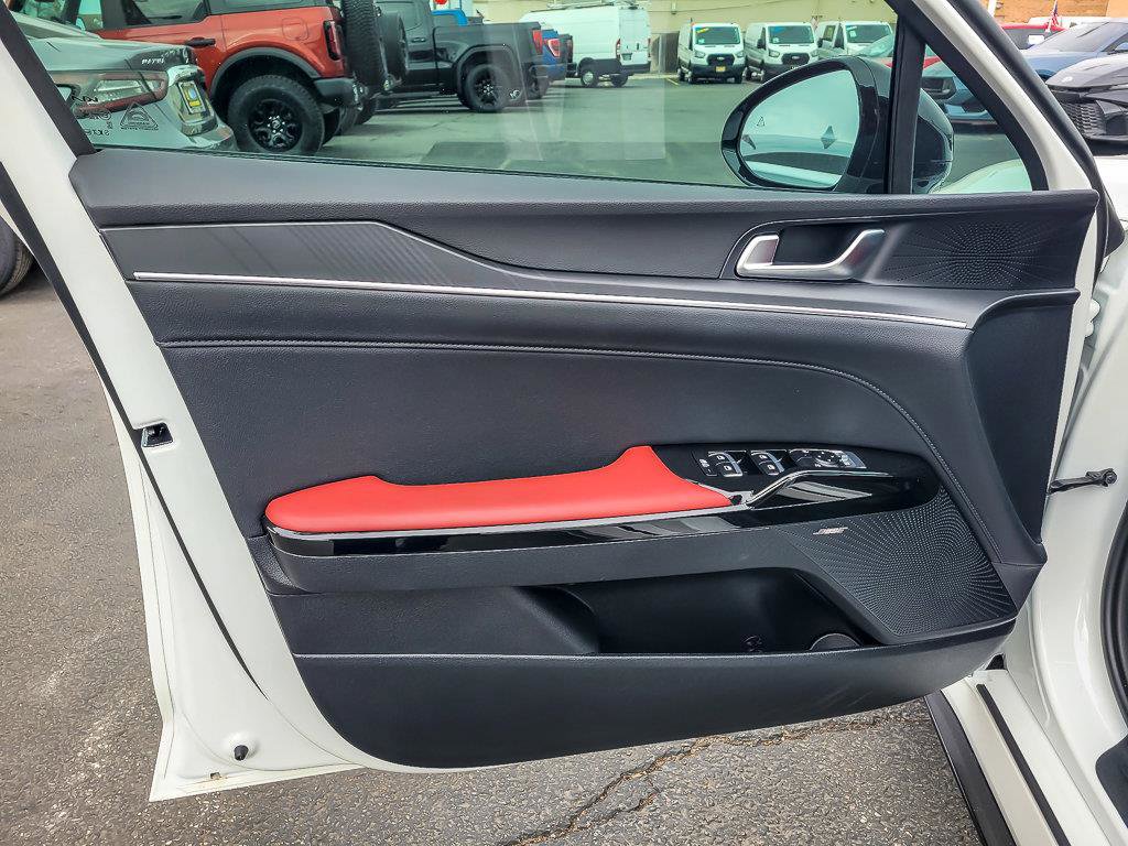 2026 KIA K5 - Image 25