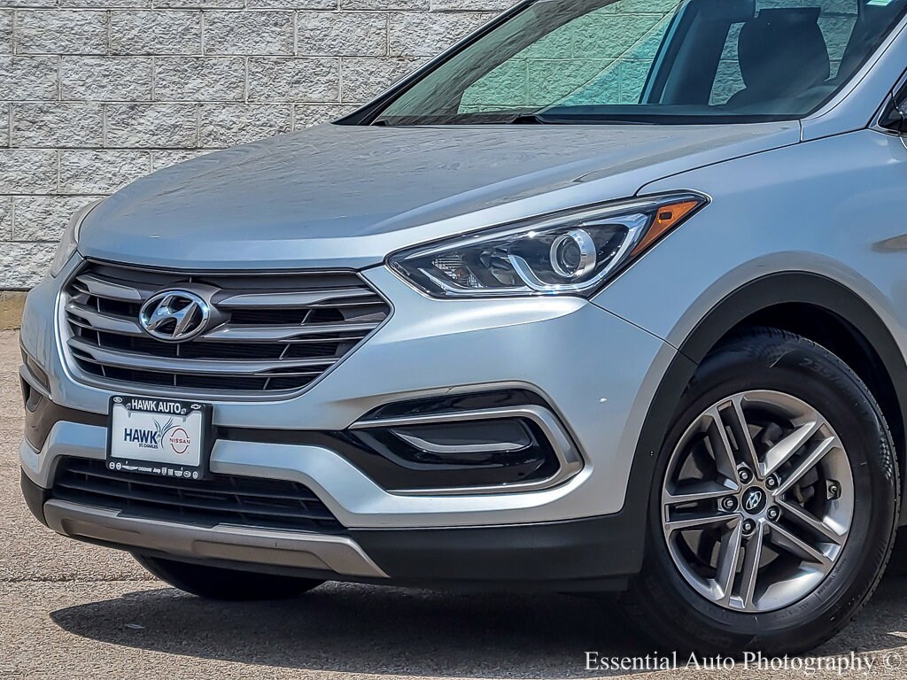 2017 Hyundai Santa Fe Sport Base photo 2
