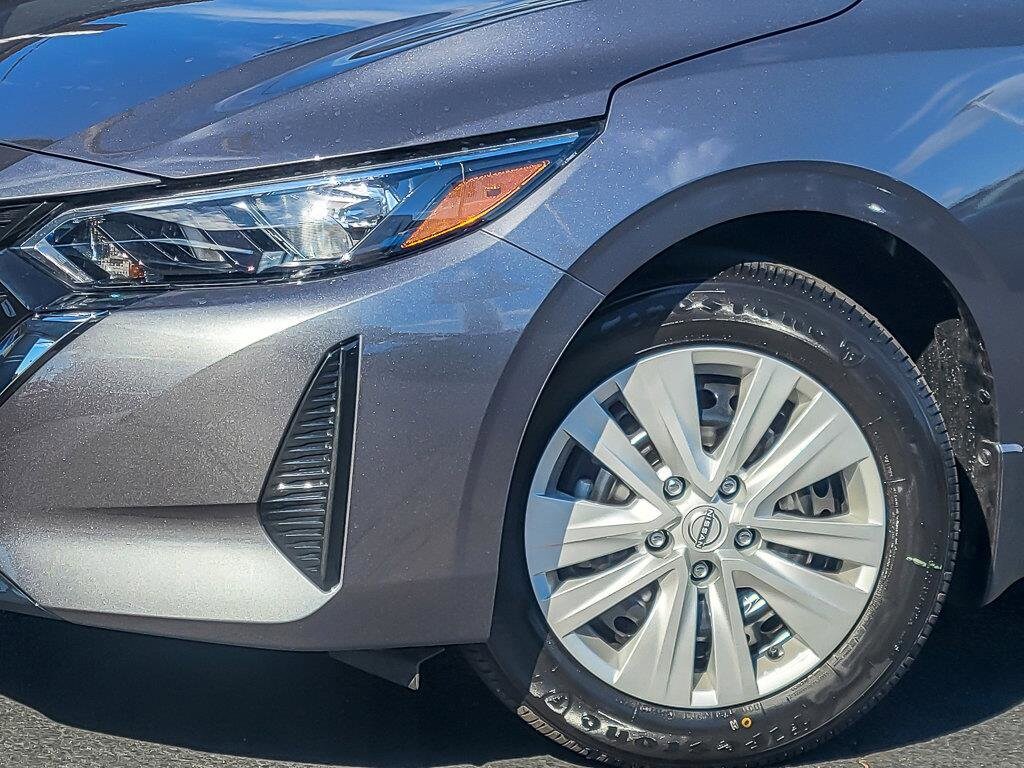 2025 Nissan Sentra S photo 2