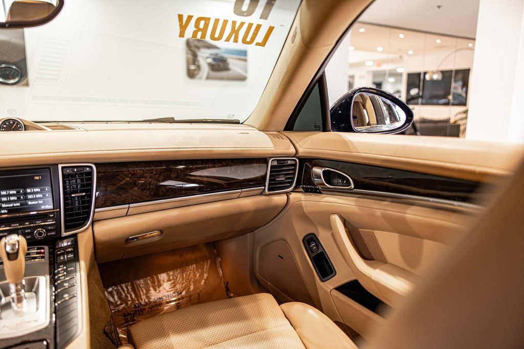 2016 PORSCHE PANAMERA - Image 39