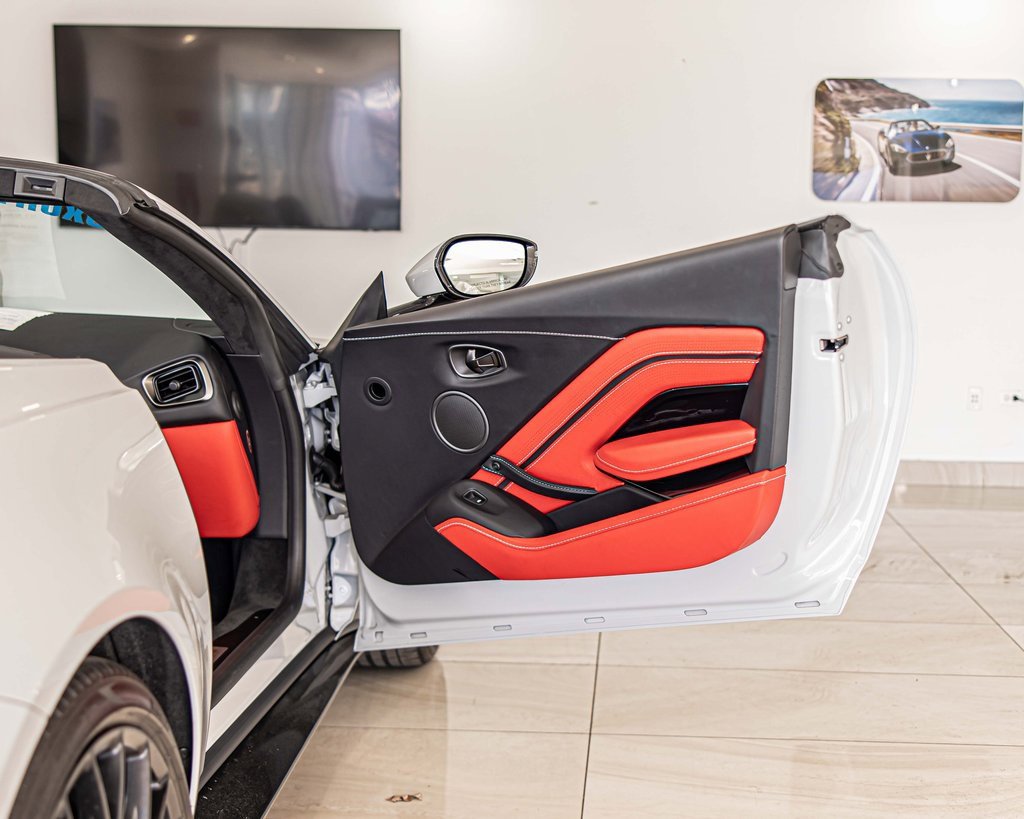 2023 ASTON MARTIN VANTAGE - Image 31