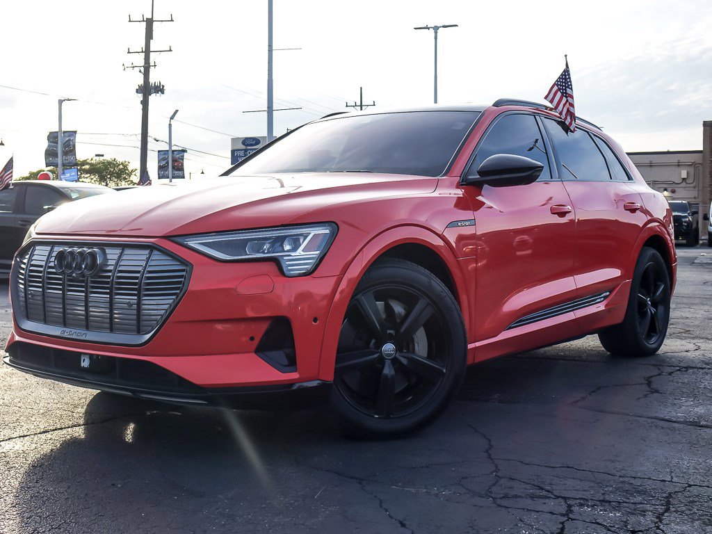 2019 Audi e-tron Premium Plus's photo